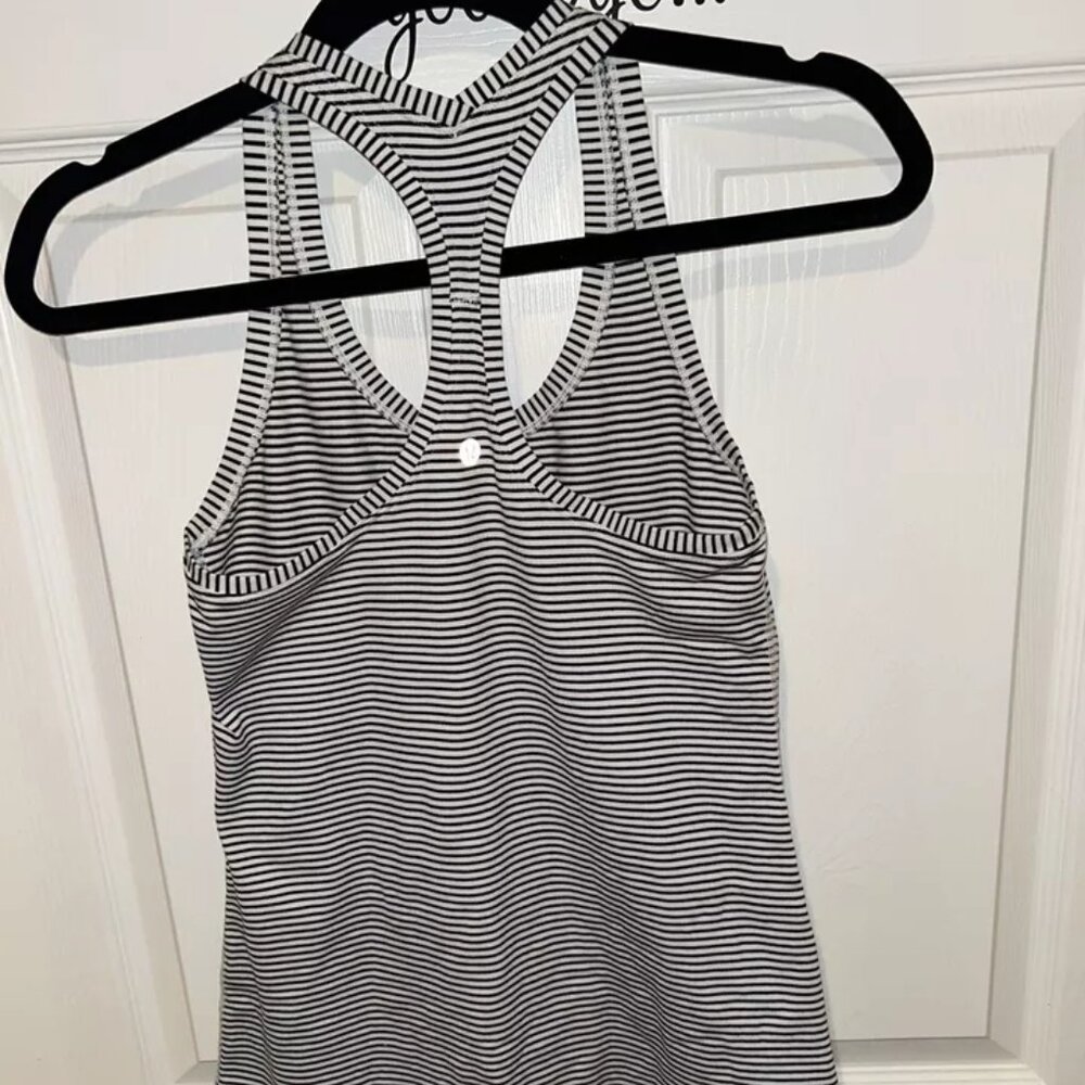 Lululemon Black And White Striped Racerback Tank In Size 8-EUC
